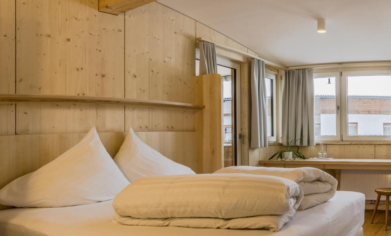 Hotel Gasthof Handl Schonberg im Stubaital Exterior photo